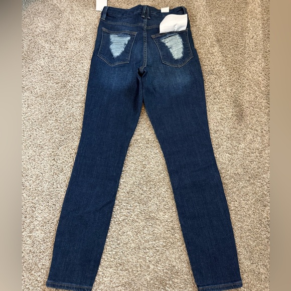 Good American Good Waist Distressed Pocket Skinny Jeans - Picture 5 of 10